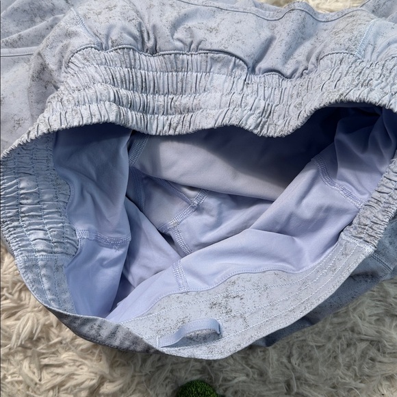 Lululemon Hotty Hot High-Rise Skirt *Long Gravel Dust Pastel Blue Multi / Pastel - Picture 3 of 6